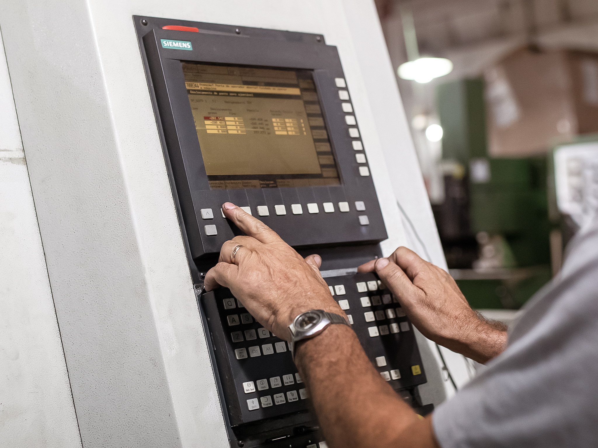 Quais os benefícios de um centro de usinagem?